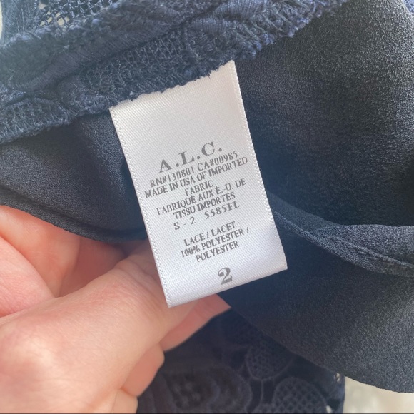 A.L.C. Adriana lace crop top blouse size 2 navy blue - Picture 4 of 6